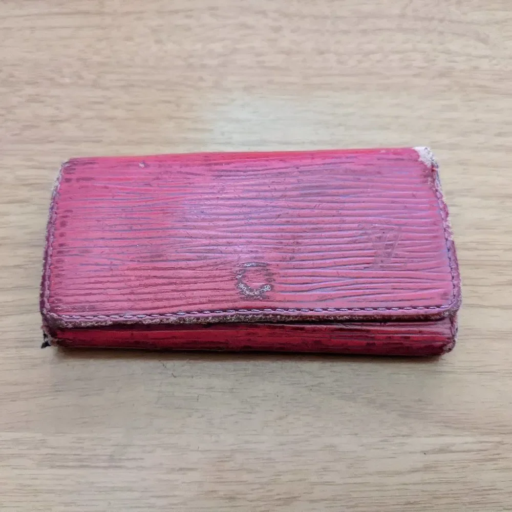 Louis Vuitton Epi Key Holder/Wallet #1145💥PRICE DROP💥